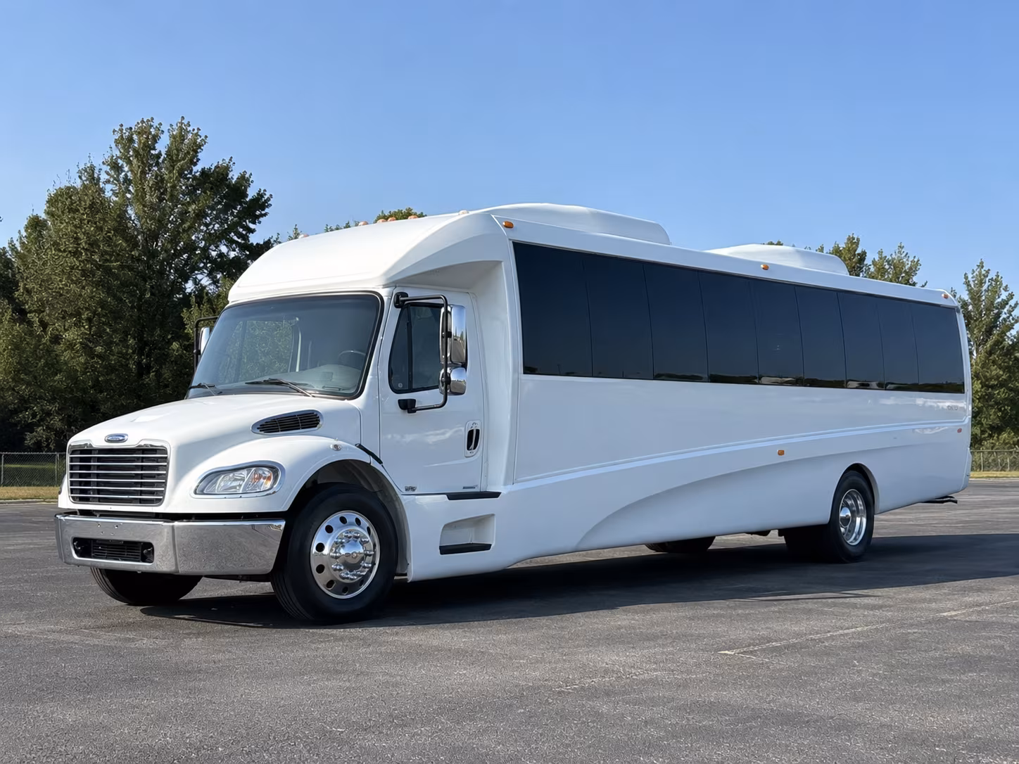 Dallas Birthday, Sweet 16, & Quinceañera Transportation party bus exterior