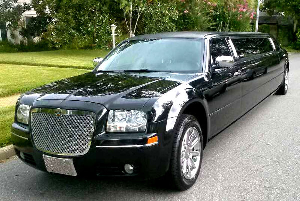 Chrysler 300 limo rental Garland