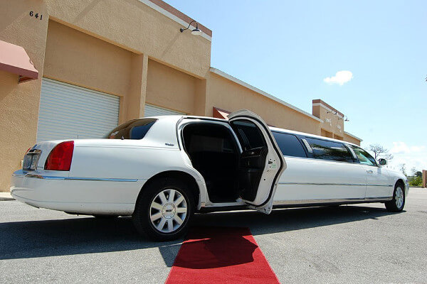 lincoln stretch limo rental Garland